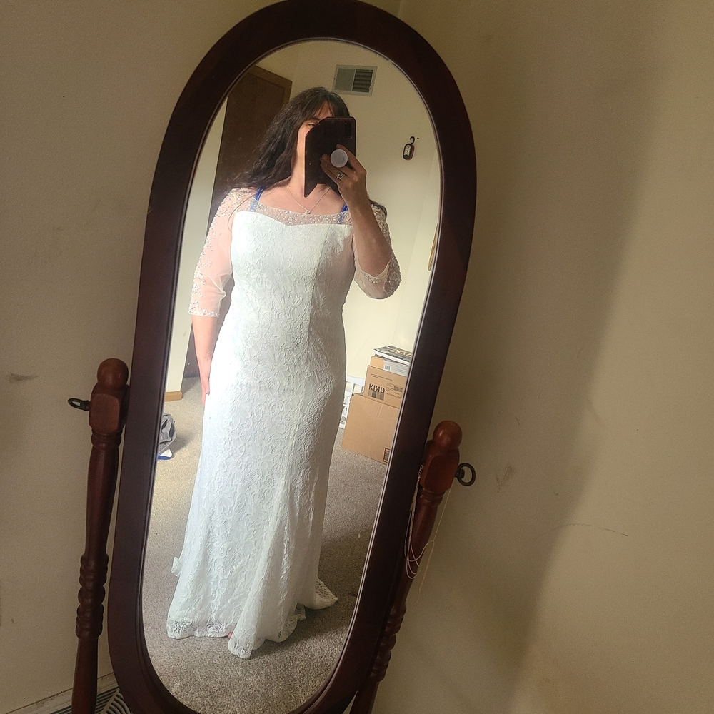 Chic White Lace Bridal Gown